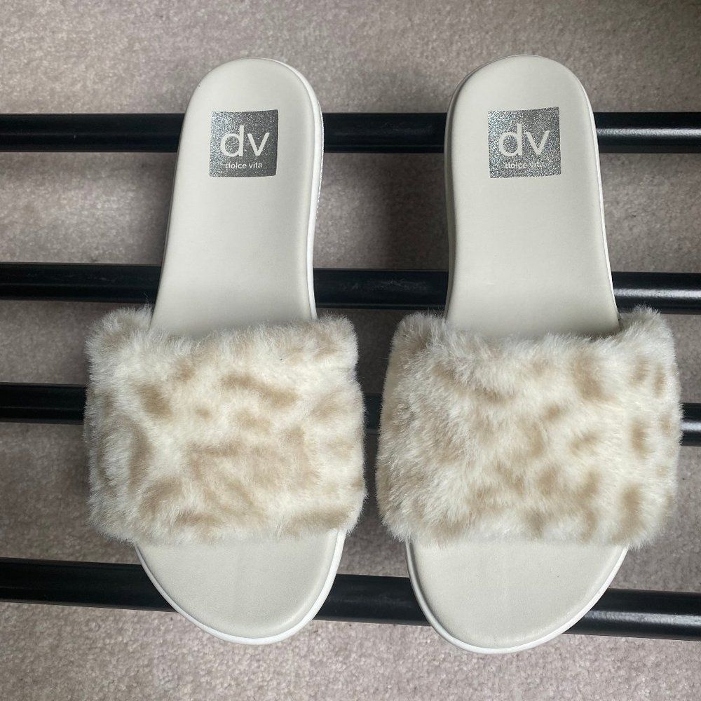 DOLCE VITA Women Jinah Plush Sandals - NEW NWOB